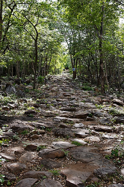 28-Prasat Khao Lon-001